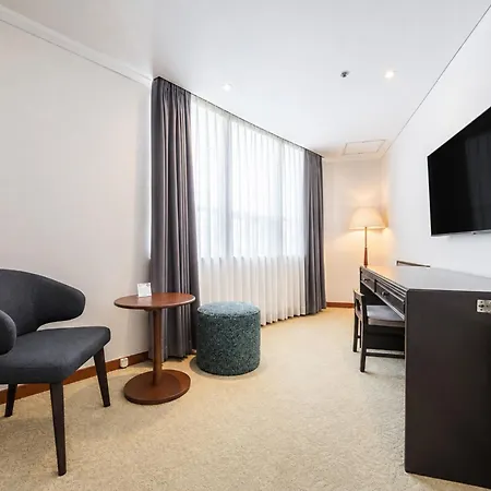 Hotel President