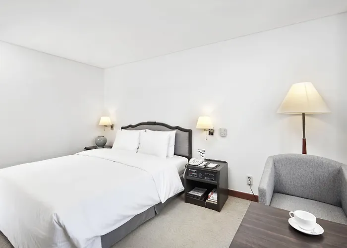 Hotel President
